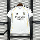 Camisola Real Madrid 2025/26 - Mbappé 10 com Patchs/ badge Champions League(Entrega Imediata)